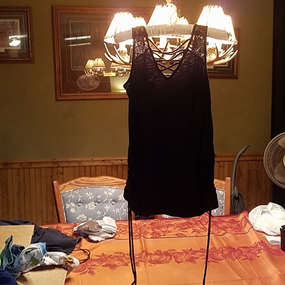 Nwot: super adorable everyday casual sexy shirt🌹